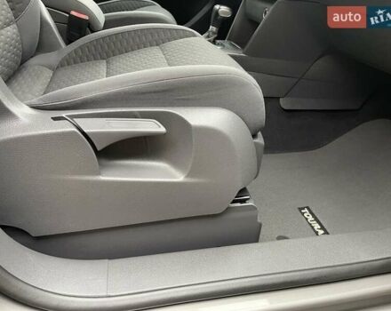 Коричневий Фольксваген Туран, об'ємом двигуна 1.4 л та пробігом 190 тис. км за 7333 $, фото 214 на Automoto.ua