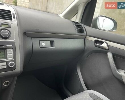 Коричневий Фольксваген Туран, об'ємом двигуна 1.4 л та пробігом 190 тис. км за 7333 $, фото 42 на Automoto.ua