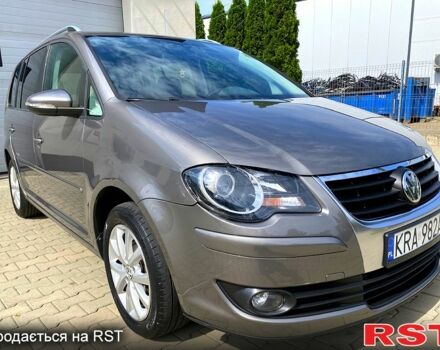 Коричневий Фольксваген Туран, об'ємом двигуна 1.9 л та пробігом 0 тис. км за 2700 $, фото 1 на Automoto.ua