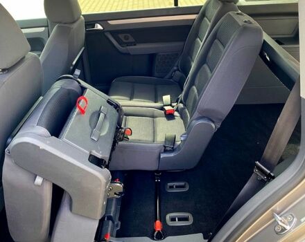 Коричневий Фольксваген Туран, об'ємом двигуна 1.9 л та пробігом 0 тис. км за 2700 $, фото 7 на Automoto.ua