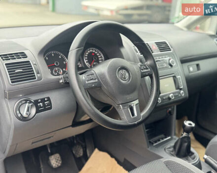 Коричневий Фольксваген Туран, об'ємом двигуна 1.6 л та пробігом 171 тис. км за 10800 $, фото 14 на Automoto.ua
