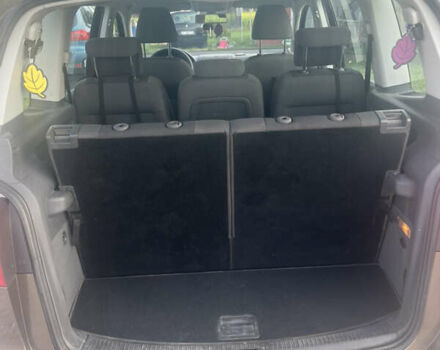 Коричневий Фольксваген Туран, об'ємом двигуна 1.6 л та пробігом 205 тис. км за 10700 $, фото 4 на Automoto.ua