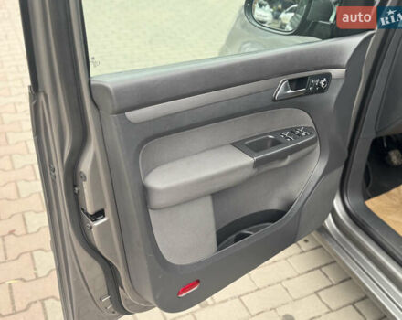 Коричневий Фольксваген Туран, об'ємом двигуна 1.6 л та пробігом 171 тис. км за 10800 $, фото 23 на Automoto.ua