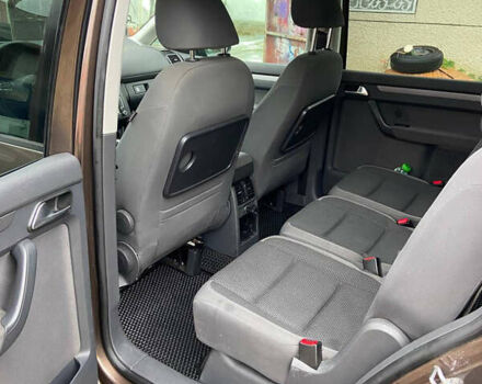 Коричневый Фольксваген Туран, объемом двигателя 1.6 л и пробегом 225 тыс. км за 9500 $, фото 6 на Automoto.ua