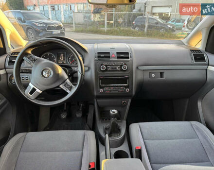 Коричневый Фольксваген Туран, объемом двигателя 1.6 л и пробегом 223 тыс. км за 10499 $, фото 30 на Automoto.ua