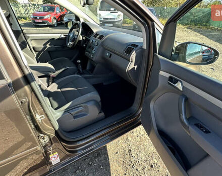 Коричневый Фольксваген Туран, объемом двигателя 1.4 л и пробегом 199 тыс. км за 9800 $, фото 56 на Automoto.ua