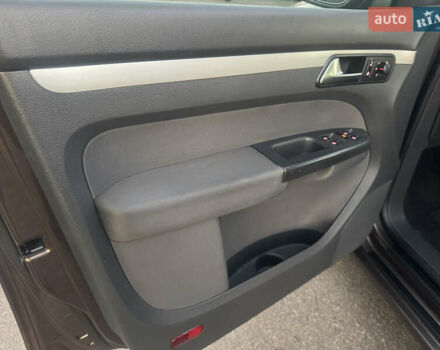 Коричневый Фольксваген Туран, объемом двигателя 1.4 л и пробегом 194 тыс. км за 9500 $, фото 9 на Automoto.ua