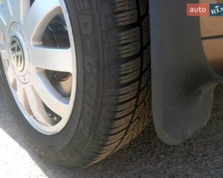 Коричневий Фольксваген Туран, об'ємом двигуна 1.97 л та пробігом 242 тис. км за 11700 $, фото 6 на Automoto.ua