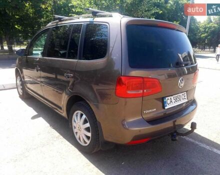 Коричневий Фольксваген Туран, об'ємом двигуна 1.97 л та пробігом 242 тис. км за 11700 $, фото 4 на Automoto.ua