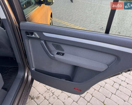 Коричневый Фольксваген Туран, объемом двигателя 1.6 л и пробегом 223 тыс. км за 10499 $, фото 27 на Automoto.ua