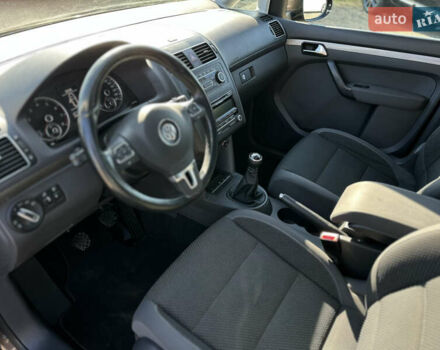 Коричневый Фольксваген Туран, объемом двигателя 1.4 л и пробегом 199 тыс. км за 9800 $, фото 32 на Automoto.ua