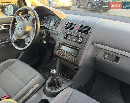 Коричневый Фольксваген Туран, объемом двигателя 1.6 л и пробегом 223 тыс. км за 10499 $, фото 35 на Automoto.ua