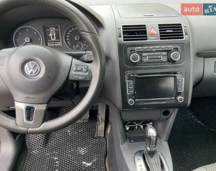 Коричневый Фольксваген Туран, объемом двигателя 1.6 л и пробегом 225 тыс. км за 9500 $, фото 4 на Automoto.ua