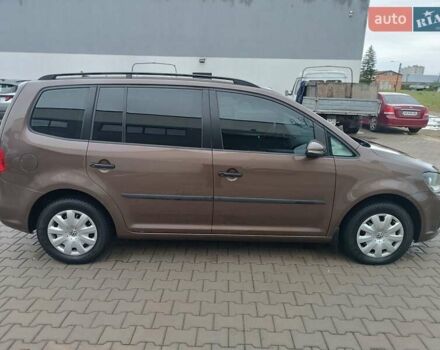Коричневий Фольксваген Туран, об'ємом двигуна 1.6 л та пробігом 290 тис. км за 10100 $, фото 3 на Automoto.ua