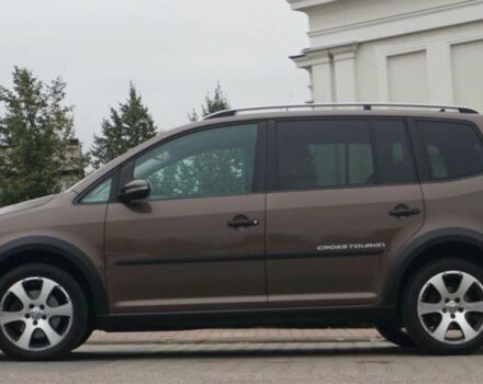 Коричневий Фольксваген Туран, об'ємом двигуна 2 л та пробігом 239 тис. км за 5800 $, фото 6 на Automoto.ua