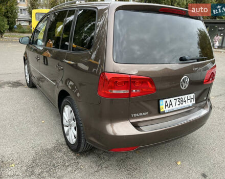 Коричневый Фольксваген Туран, объемом двигателя 1.97 л и пробегом 145 тыс. км за 11900 $, фото 1 на Automoto.ua