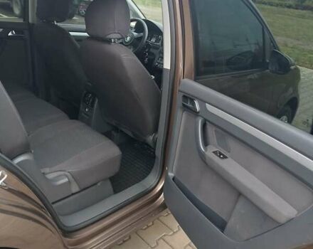 Коричневий Фольксваген Туран, об'ємом двигуна 1.6 л та пробігом 290 тис. км за 10100 $, фото 11 на Automoto.ua