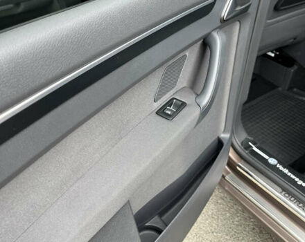 Коричневый Фольксваген Туран, объемом двигателя 1.97 л и пробегом 145 тыс. км за 11900 $, фото 29 на Automoto.ua