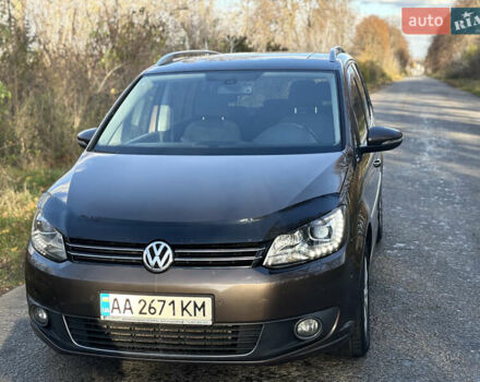 Коричневый Фольксваген Туран, объемом двигателя 1.6 л и пробегом 277 тыс. км за 10900 $, фото 2 на Automoto.ua