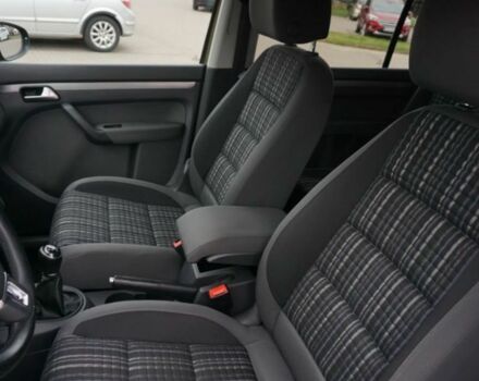 Коричневий Фольксваген Туран, об'ємом двигуна 2 л та пробігом 239 тис. км за 5800 $, фото 13 на Automoto.ua