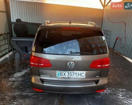 Коричневый Фольксваген Туран, объемом двигателя 1.6 л и пробегом 209 тыс. км за 10500 $, фото 2 на Automoto.ua