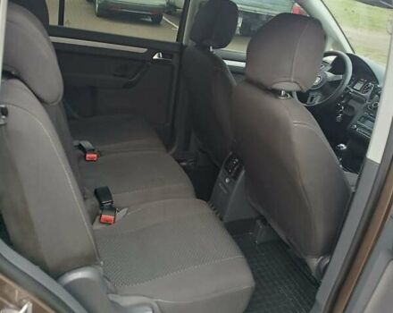 Коричневий Фольксваген Туран, об'ємом двигуна 1.6 л та пробігом 290 тис. км за 10100 $, фото 10 на Automoto.ua