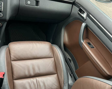 Коричневий Фольксваген Туран, об'ємом двигуна 2 л та пробігом 227 тис. км за 13500 $, фото 19 на Automoto.ua