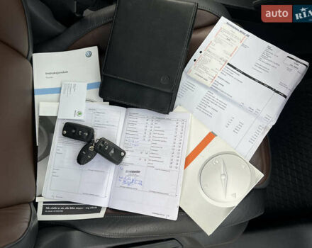 Коричневий Фольксваген Туран, об'ємом двигуна 2 л та пробігом 227 тис. км за 13500 $, фото 29 на Automoto.ua