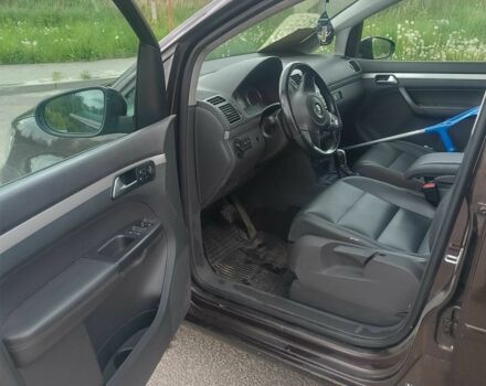 Коричневый Фольксваген Туран, объемом двигателя 1.6 л и пробегом 283 тыс. км за 8500 $, фото 9 на Automoto.ua