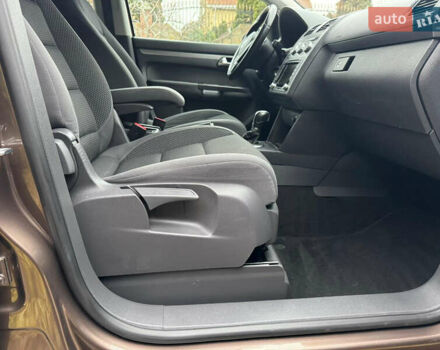 Коричневий Фольксваген Туран, об'ємом двигуна 1.6 л та пробігом 207 тис. км за 11950 $, фото 15 на Automoto.ua