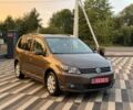 Коричневий Фольксваген Туран, об'ємом двигуна 2 л та пробігом 256 тис. км за 12398 $, фото 1 на Automoto.ua