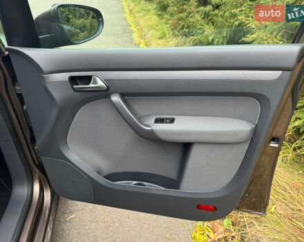 Коричневий Фольксваген Туран, об'ємом двигуна 1.6 л та пробігом 207 тис. км за 11950 $, фото 16 на Automoto.ua