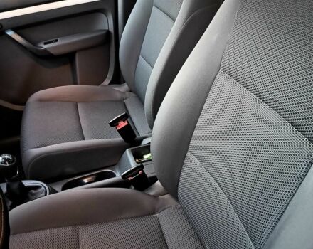 Коричневый Фольксваген Туран, объемом двигателя 1.6 л и пробегом 249 тыс. км за 13000 $, фото 12 на Automoto.ua