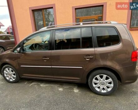 Коричневий Фольксваген Туран, об'ємом двигуна 2 л та пробігом 235 тис. км за 12200 $, фото 12 на Automoto.ua