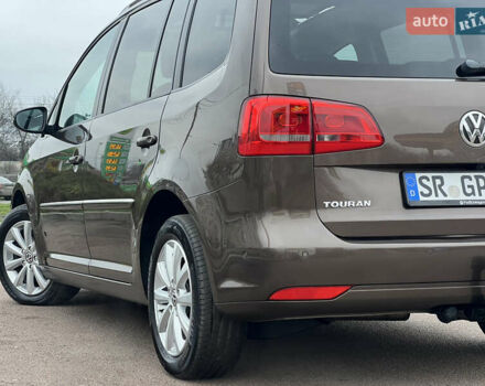 Коричневый Фольксваген Туран, объемом двигателя 2 л и пробегом 171 тыс. км за 14799 $, фото 4 на Automoto.ua