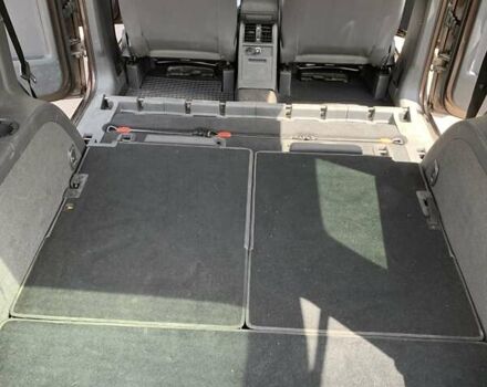 Коричневый Фольксваген Туран, объемом двигателя 1.6 л и пробегом 182 тыс. км за 15000 $, фото 8 на Automoto.ua