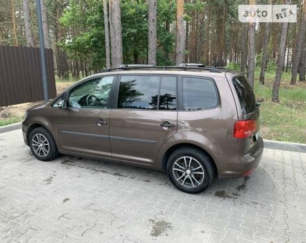 Коричневый Фольксваген Туран, объемом двигателя 1.6 л и пробегом 182 тыс. км за 15000 $, фото 1 на Automoto.ua