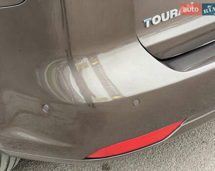 Коричневый Фольксваген Туран, объемом двигателя 2 л и пробегом 171 тыс. км за 14799 $, фото 18 на Automoto.ua