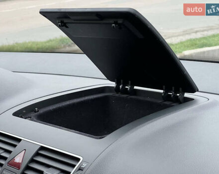 Коричневый Фольксваген Туран, объемом двигателя 2 л и пробегом 171 тыс. км за 14799 $, фото 44 на Automoto.ua