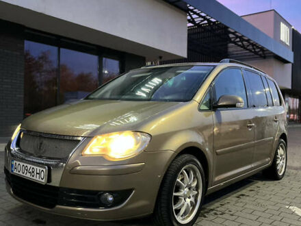 Фольксваген Туран 2005 в Ужгороде на Automoto.ua Коричневый Фольксваген Туран, объемом двигателя 1.9 л и пробегом 280 тыс. км за 5700 $, фото 1 на Automoto.ua