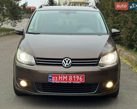 Коричневий Фольксваген Туран, об'ємом двигуна 1.6 л та пробігом 207 тис. км за 11950 $, фото 1 на Automoto.ua