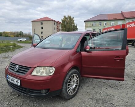 Красный Фольксваген Туран, объемом двигателя 2 л и пробегом 378 тыс. км за 4800 $, фото 5 на Automoto.ua