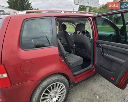 Червоний Фольксваген Туран, об'ємом двигуна 1.97 л та пробігом 387 тис. км за 4900 $, фото 18 на Automoto.ua