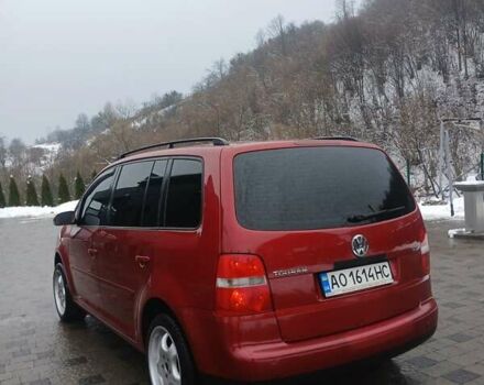 Червоний Фольксваген Туран, об'ємом двигуна 1.9 л та пробігом 340 тис. км за 4750 $, фото 4 на Automoto.ua