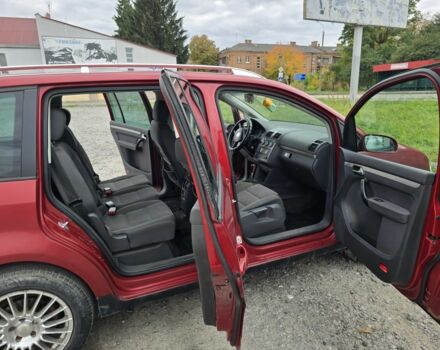 Красный Фольксваген Туран, объемом двигателя 2 л и пробегом 378 тыс. км за 4800 $, фото 10 на Automoto.ua