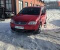 Червоний Фольксваген Туран, об'ємом двигуна 1.9 л та пробігом 332 тис. км за 4850 $, фото 1 на Automoto.ua