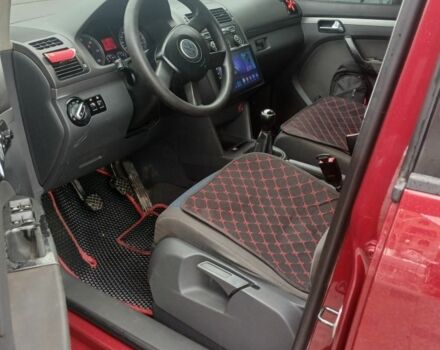 Червоний Фольксваген Туран, об'ємом двигуна 1.9 л та пробігом 340 тис. км за 4750 $, фото 7 на Automoto.ua