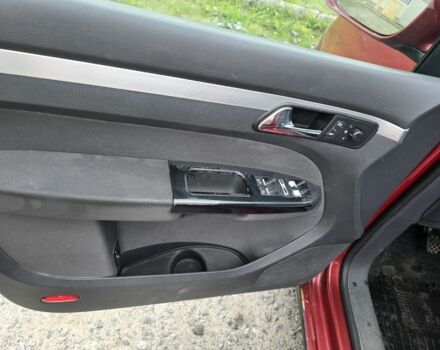 Красный Фольксваген Туран, объемом двигателя 2 л и пробегом 378 тыс. км за 4800 $, фото 19 на Automoto.ua