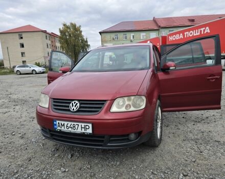 Красный Фольксваген Туран, объемом двигателя 2 л и пробегом 378 тыс. км за 4800 $, фото 6 на Automoto.ua