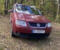 Червоний Фольксваген Туран, об'ємом двигуна 2 л та пробігом 355 тис. км за 4800 $, фото 2 на Automoto.ua